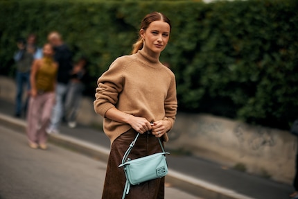 The millennial tuck screams business in the front, party in the back.