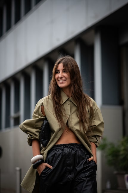 Do up the top buttons only for an exciting tummy triangle.
