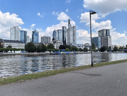 Sonnenschein und hohe Kontraste sind kein Problem für die Hauptkamera.