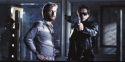 James Cameron (links) und Arnold Schwarzenegger (rechts) beim Dreh.