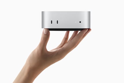 Der Mac Mini von vorne. Ein SD-Kartenleser passte wohl nicht mehr rein.