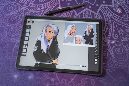 Thanks to floating windows, I use Pinterest as inspiration when drawing.