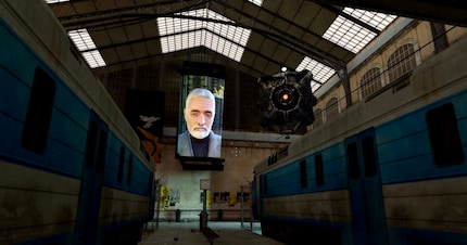 The beginning of Half-Life 2 is strongly reminiscent of George Orwell’s Big Brother.