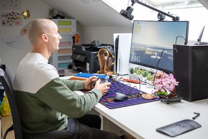 Using a «standard» controller – but it’s only half as fun.