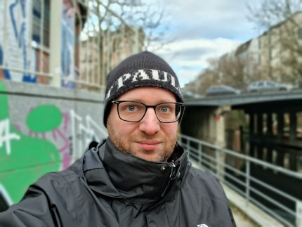 Selfies, hier mit aktivem Porträtmodus, sehen gut aus.