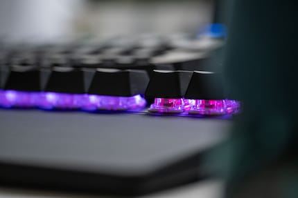 Die Switches der Apex Pro TKL sind exponiert.