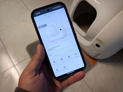 The app serves as a remote control and provides statistics.