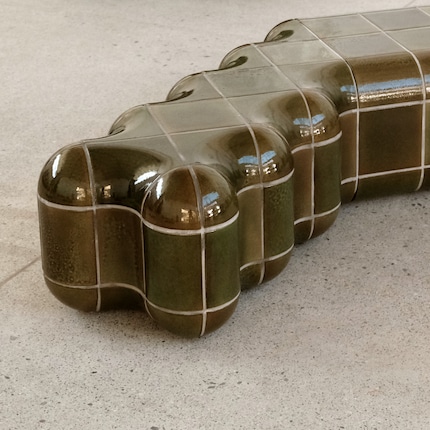Tile furniture: the trend that has grouted itself.