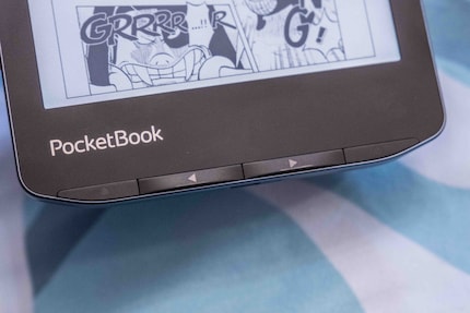 The buttons on the e-reader are practical.
