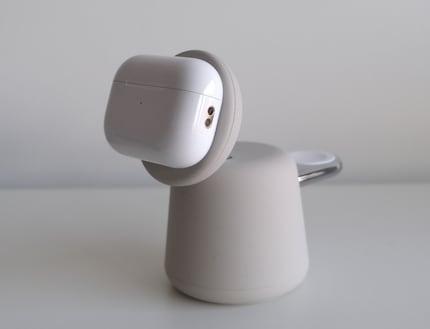 My Airpod case sticks onto both magnetic areas. Here’s the iPhone spot.