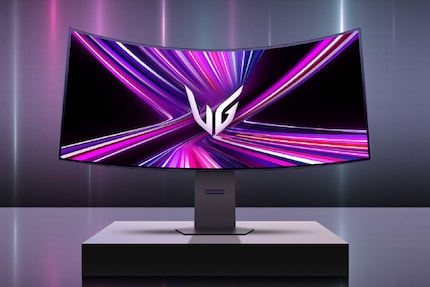 The LG 45GX950A is one of the highlights of this year's CES.