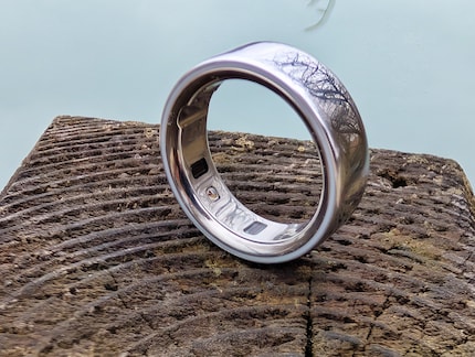 The inside of the ring’s also made of polished silver titanium.