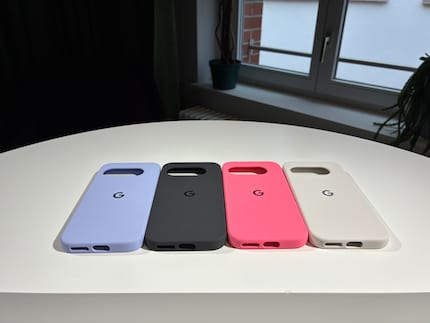 There are also sleeves in the same four colours.