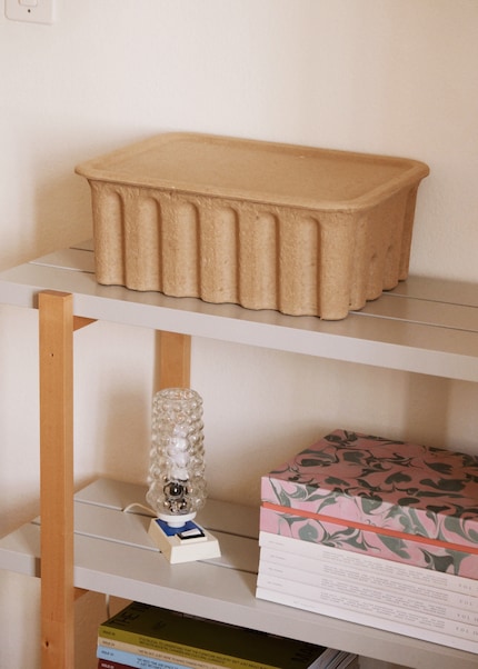 The small storage space miracle with a beautiful grooved pattern comes in a practical set of two.
