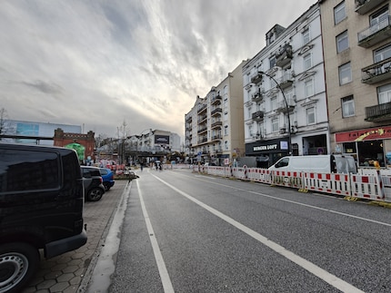 Ultraweitwinkelkamera: 15 mm.