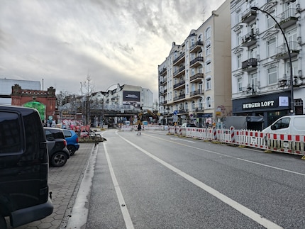 Hauptkamera: 23 mm.