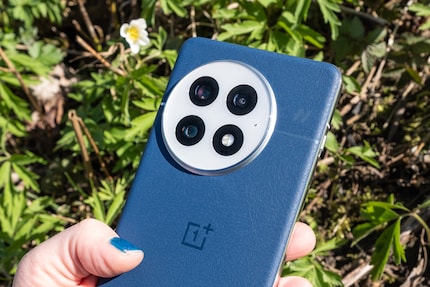 The camera doesn’t just look smart, it takes smart pictures too.