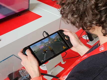 Mario Kart World in handheld mode