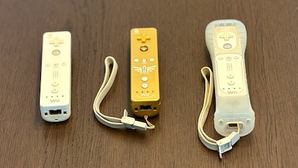 The Wiimote is available in numerous versions. All have an integrated speaker.
