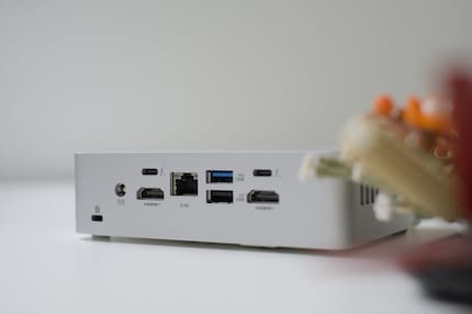 Dank der beiden Thunderbolt-Anschlüsse lassen sich sogar externe GPUs mit der NUC verbinden.