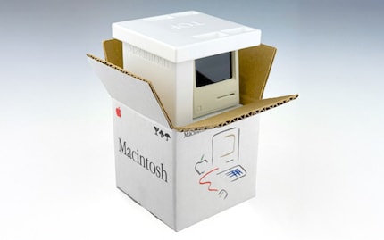 In the Collectors Edition, you even get the Pico-Mac-Nano in a mini Macintosh box.