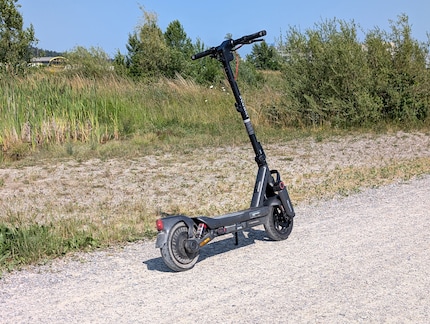 Feldwege mit Kies sind für den Segway kein Problem.