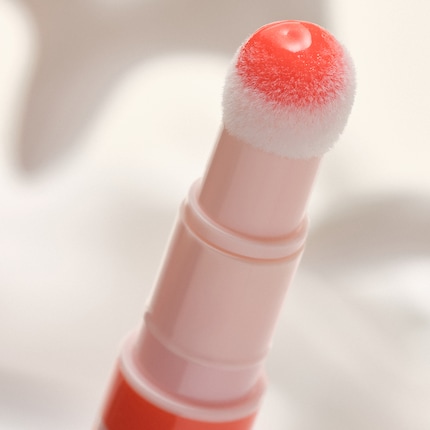 I particularly like the coral shade 20 Gloss Angeles.