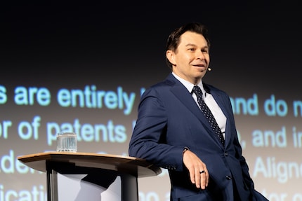 Harvard professor David Sinclair is chairman of the scientific advisory board of Virtusan.