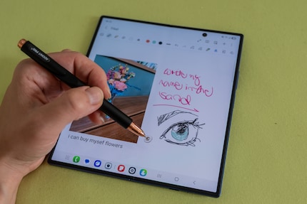 Unterstützung für den S Pen gibt es keine mehr. Ich kann zwar noch Stifte nutzen, aber die können kaum mehr als mein Finger.