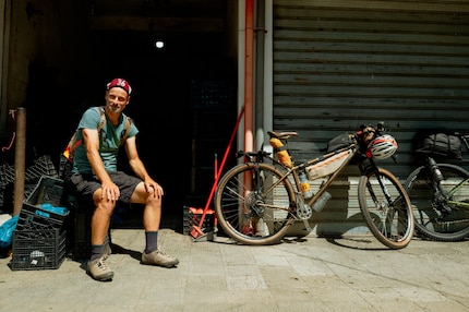 Urs Mannhart mit seinem Velo