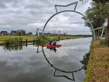 Das geniessen wir ganz besonders: durch den Zielbogen der Elstedentocht zu fahren.