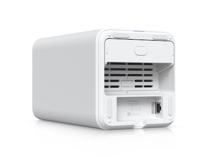 The underside of the UNAS 2 with Power-over-Ethernet connection.